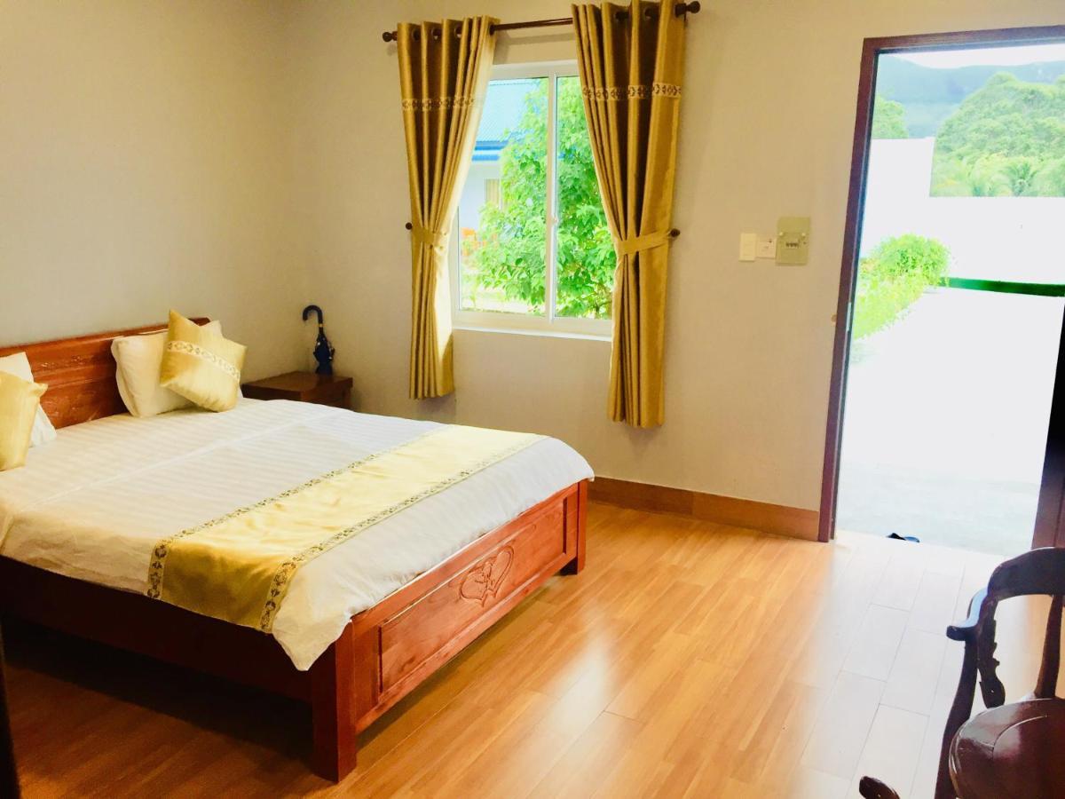 Bungalow Hotel Chi Khu Co Ong Buitenkant foto