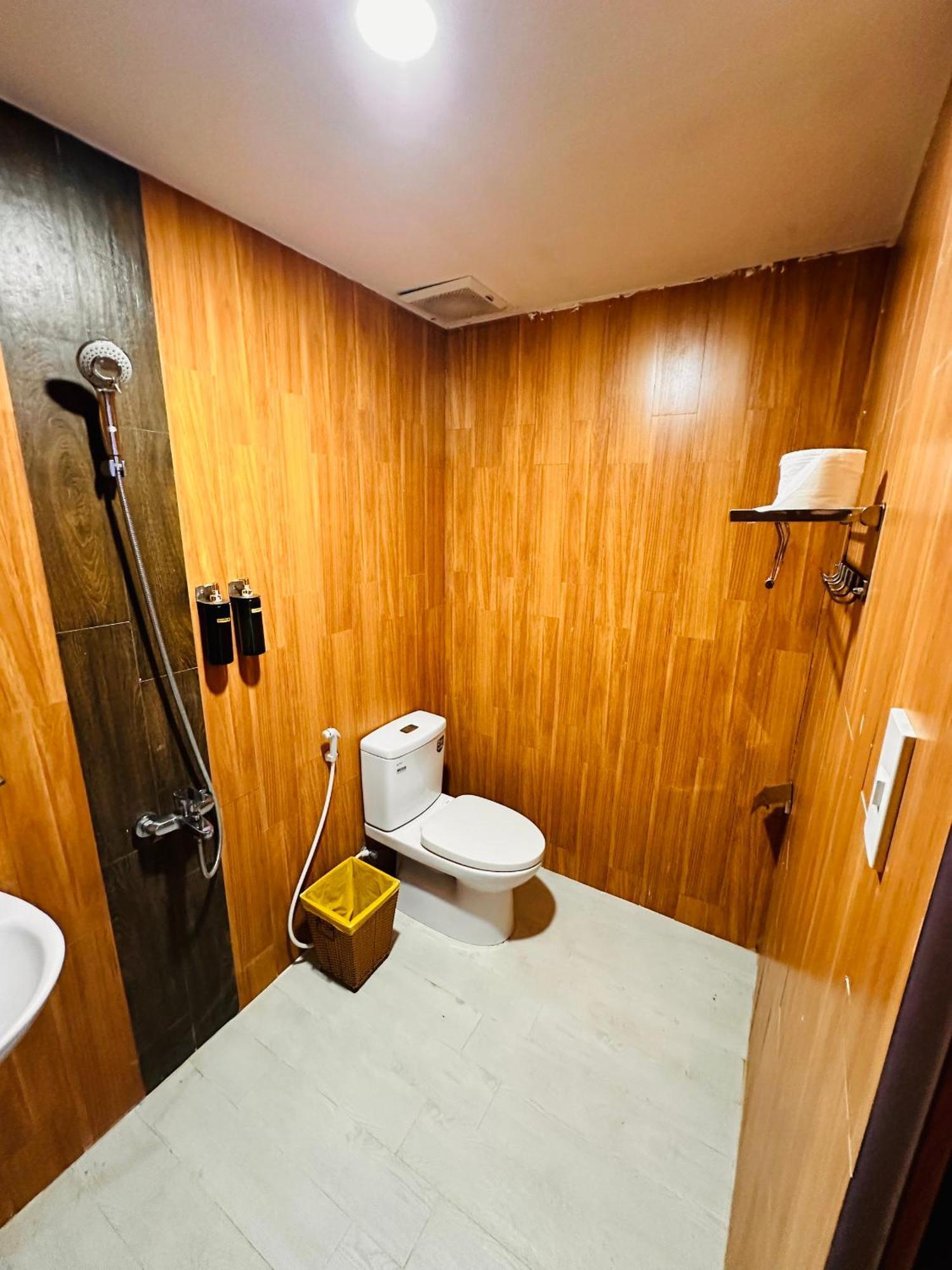 Bungalow Hotel Chi Khu Co Ong Buitenkant foto