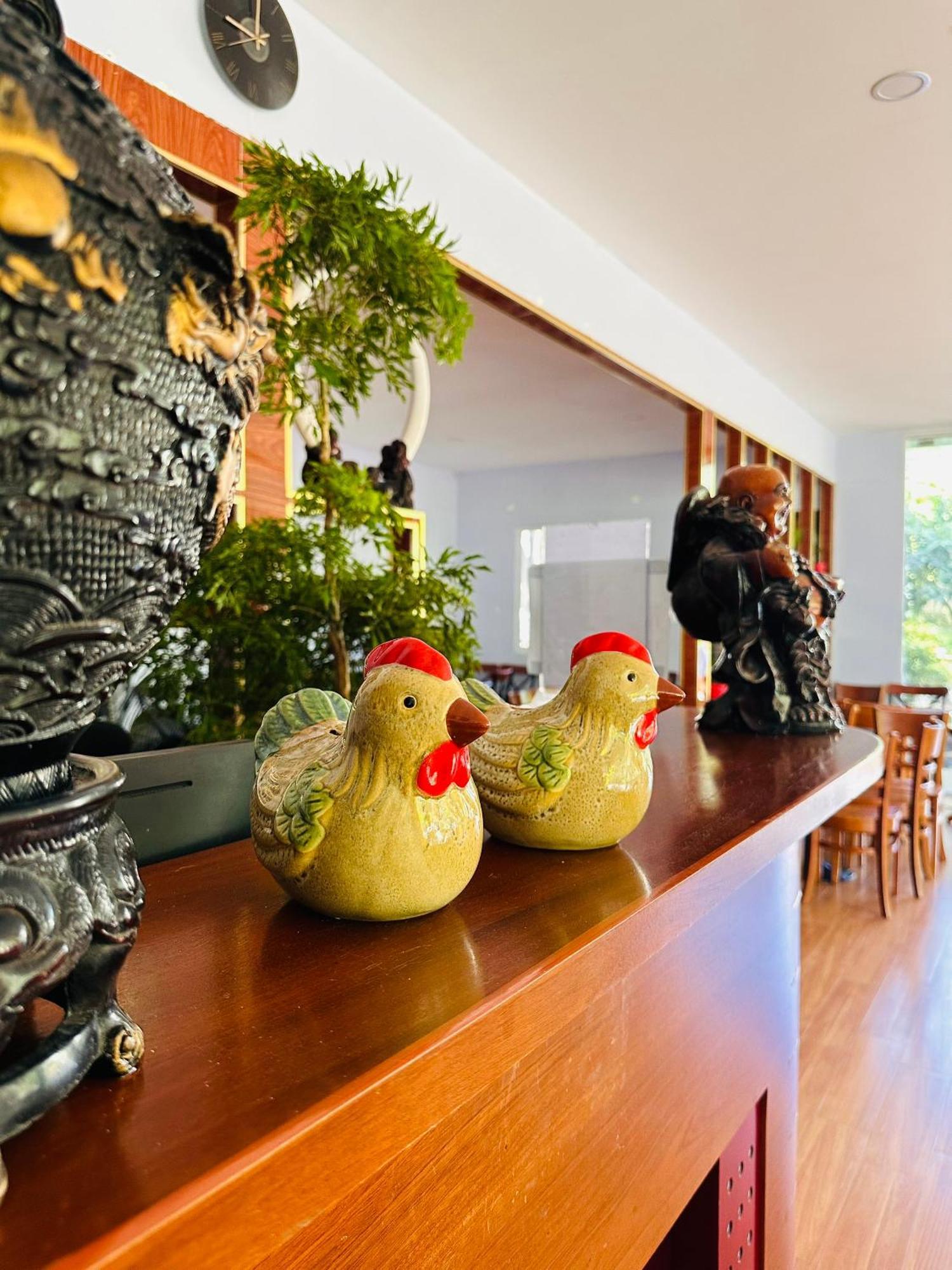 Bungalow Hotel Chi Khu Co Ong Buitenkant foto