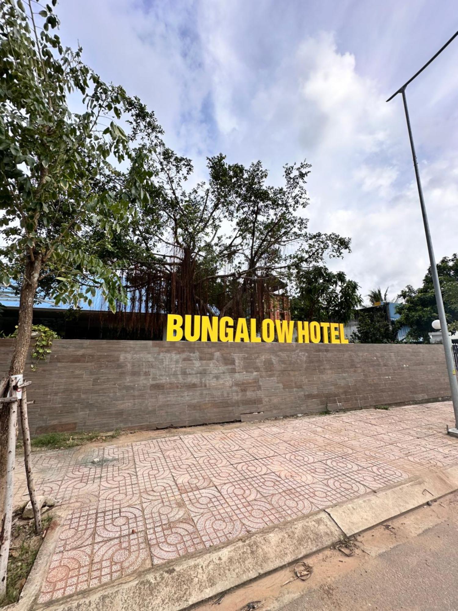 Bungalow Hotel Chi Khu Co Ong Buitenkant foto