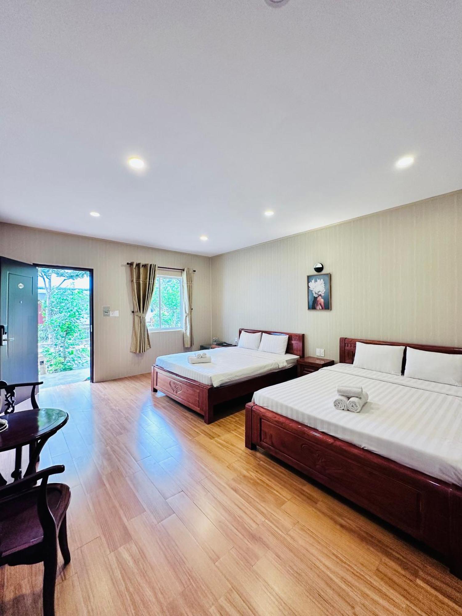 Bungalow Hotel Chi Khu Co Ong Buitenkant foto