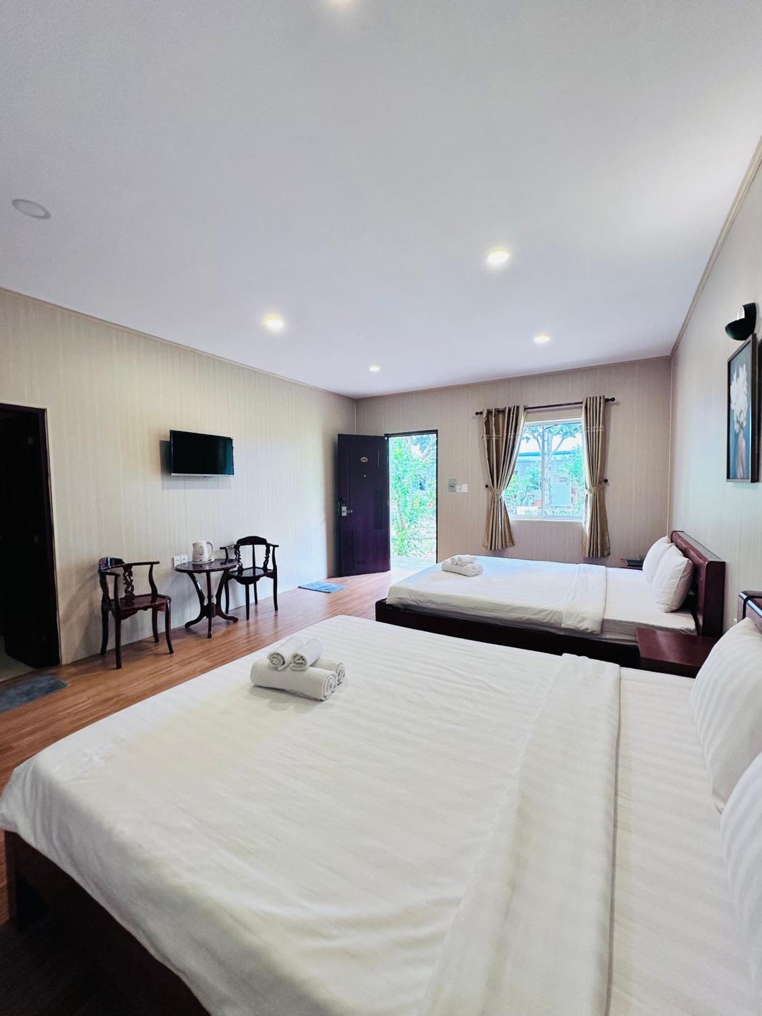 Bungalow Hotel Chi Khu Co Ong Buitenkant foto