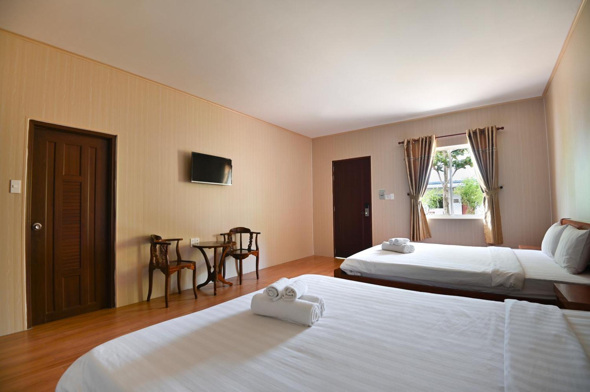 Bungalow Hotel Chi Khu Co Ong Buitenkant foto