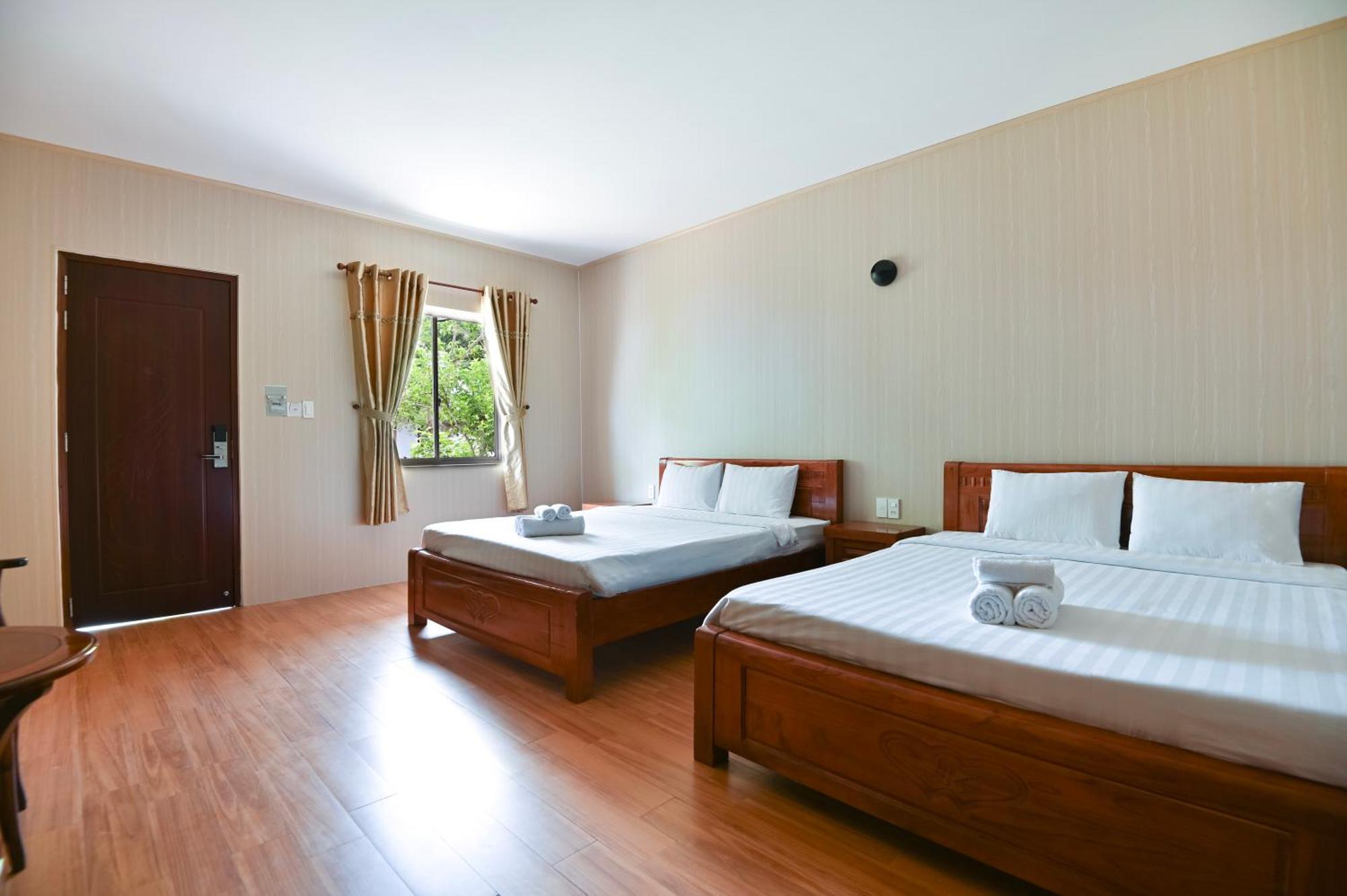 Bungalow Hotel Chi Khu Co Ong Buitenkant foto