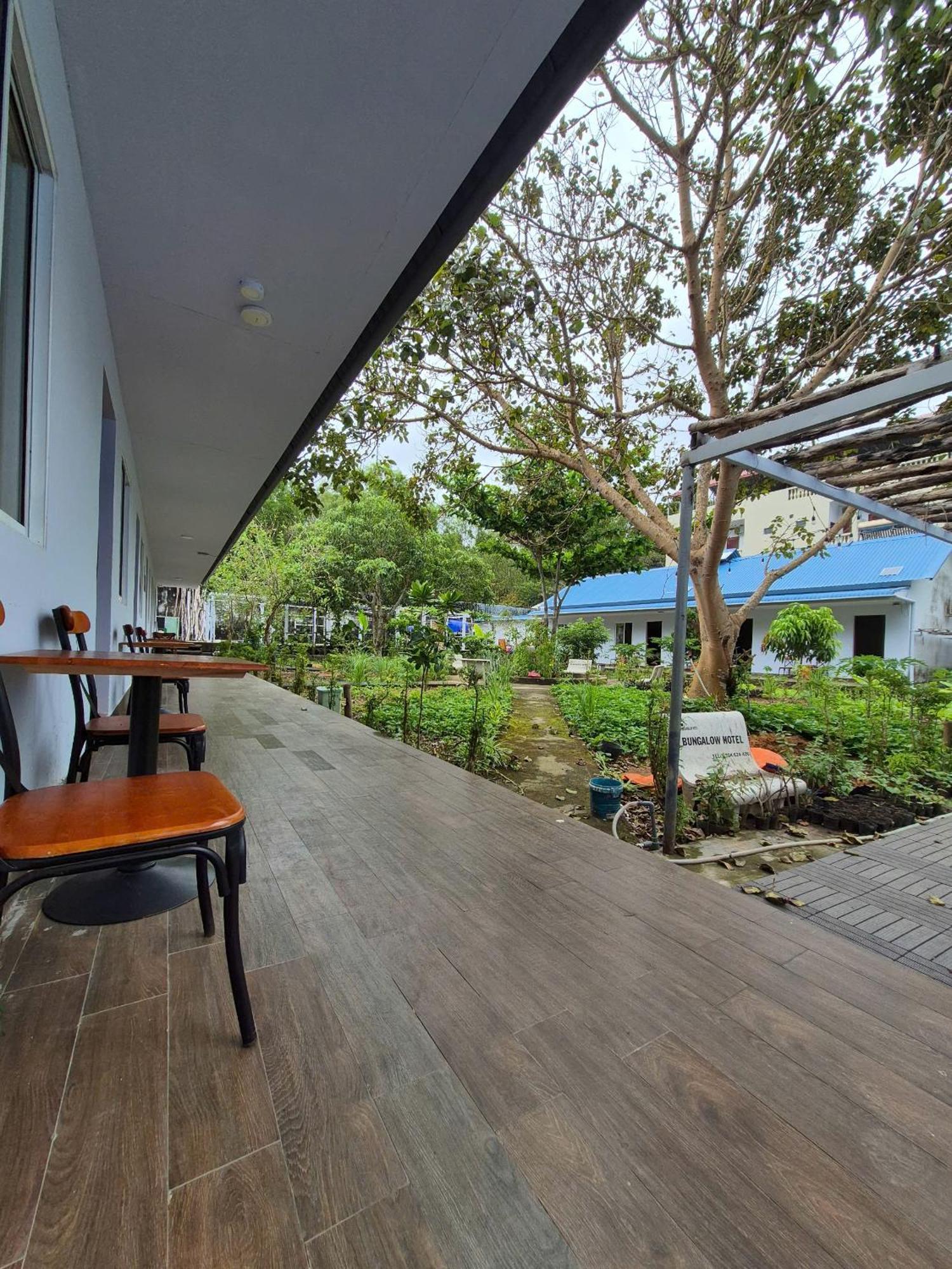Bungalow Hotel Chi Khu Co Ong Buitenkant foto